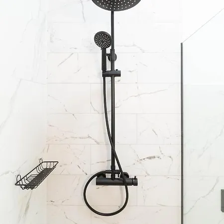 Apartman Glamorous And Brand New 2 Bedroom Krakkó