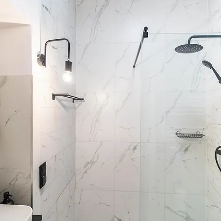 Apartman Glamorous And Brand New 2 Bedroom Krakkó