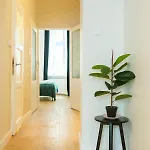Glamorous And Brand New 2 Bedroom *